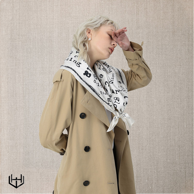 Carré de soie femme Harry Wesson 90 cm x 90 cm